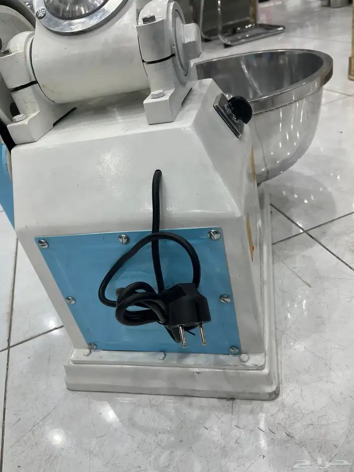 معدات مطاعم جميع معدات المطاعم متوفره والكافيه ضمان سنتين 76