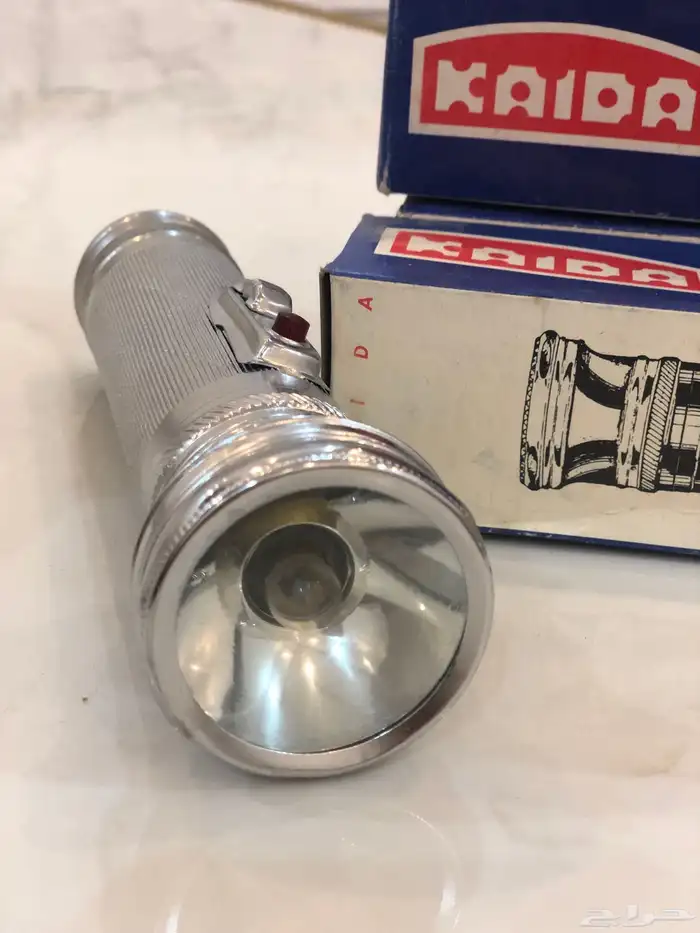 كشافات الطيبين القديمة ومفاتيح علب قديمة 0