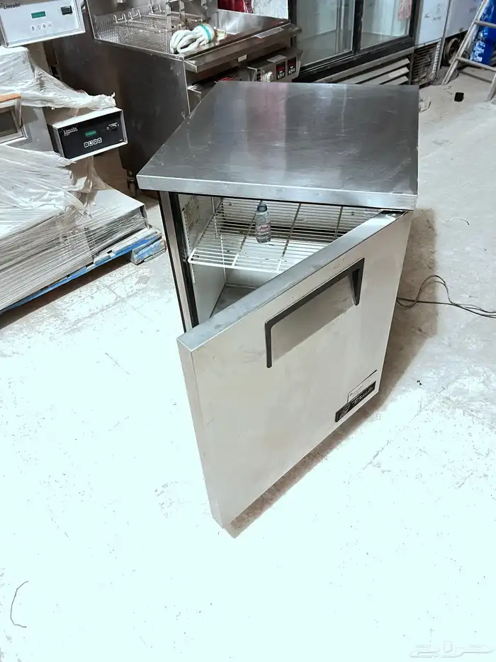 معدات مطعم للبيع ثلاجات وفريز 3