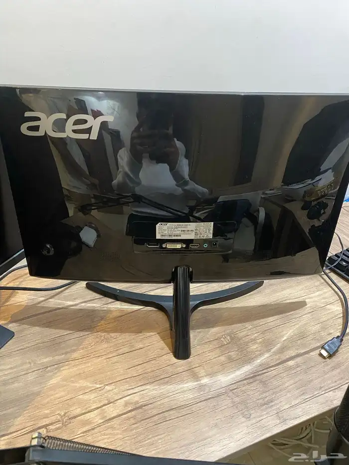 شاشة acer نظيفة 144 هيرتز 1