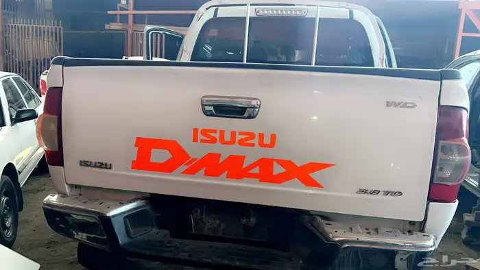 قطع غيار مستعمل تشليح  اسوزوا DMX ديزل دبل مكينة كبير 3000 6