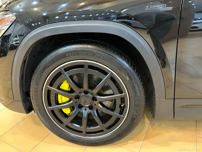 مرسيدس GLA35 2021 AMG 10
