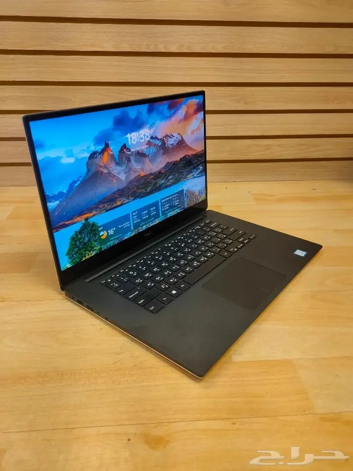 DELL Precision5540 Touch 8core i9 9thGen 64GB 1TB 4GB Nvidia 7