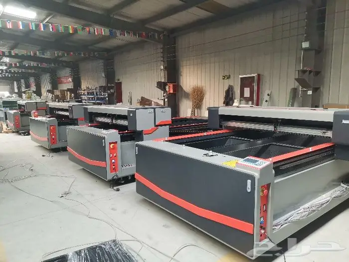 ماكينة CO2 LASER BDM 1325 لتقطيع وحفر الأكريليك والخشب 1
