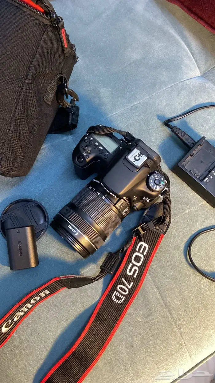 كاميرا كانون d70 0