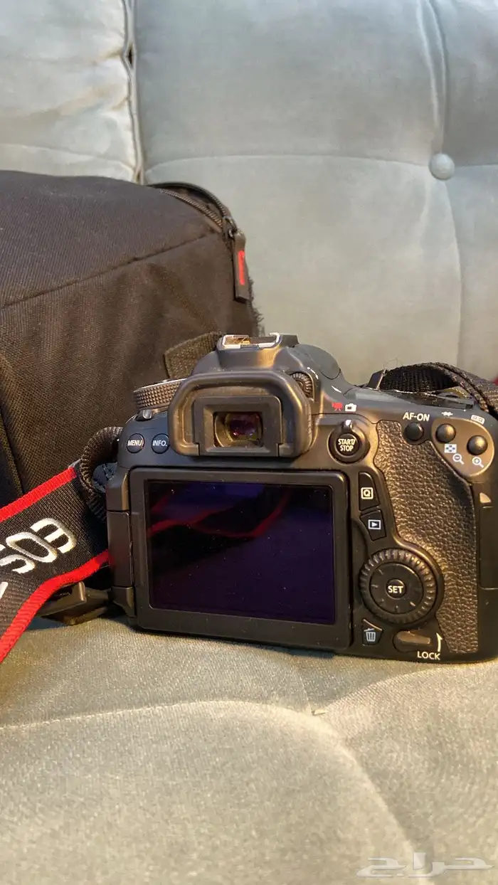 كاميرا كانون d70 2