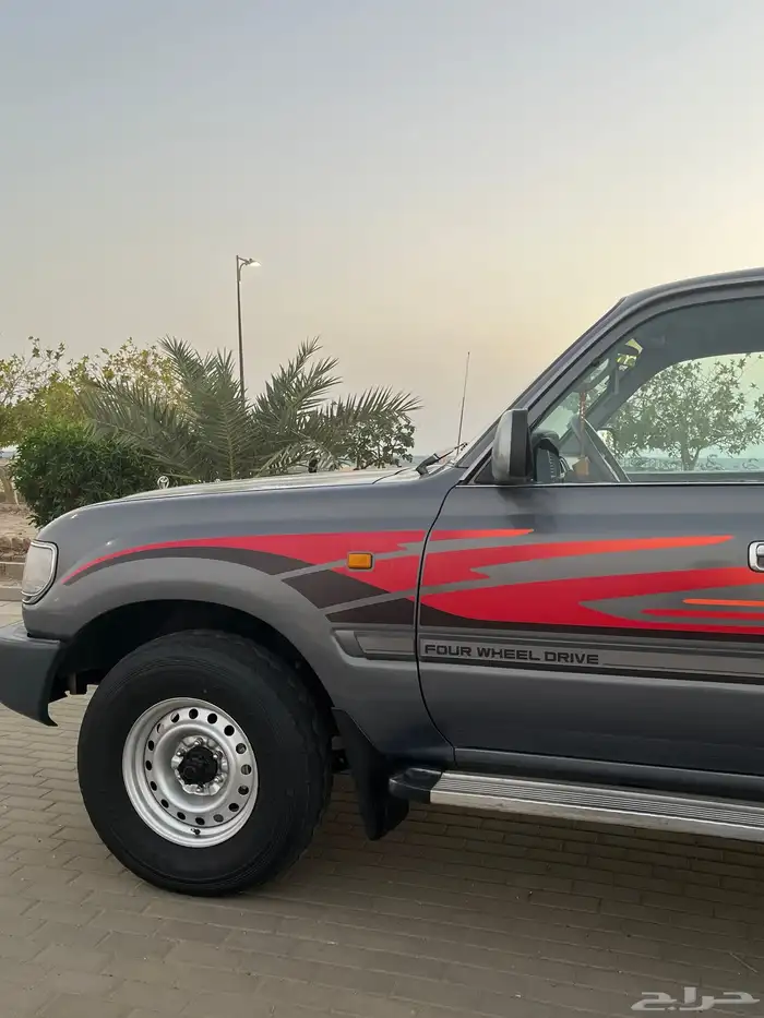 تويوتا لاند كروزر GX.R موديل 1997 3
