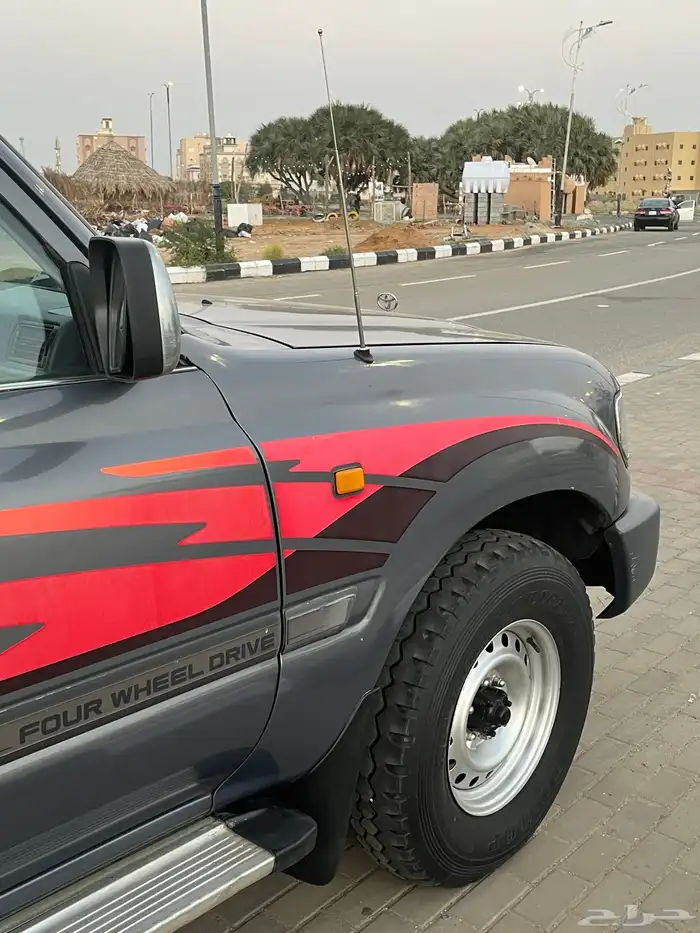 تويوتا لاند كروزر GX.R موديل 1997 6