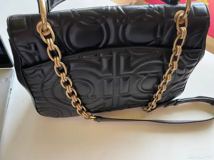 شنطة ماركة Salvatore Ferragamo سلفاتوري فيراغاموا مستعملة ا 1