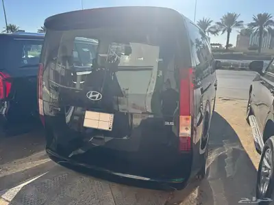 هيونداي ستاريا للايجار 1