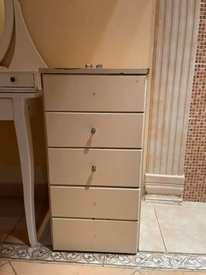درجين و تسريحة مستعملين 0