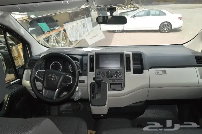 تويوتا باص هايس 2025 ديزل سقف مرتفع اوتوماتيك عبداللطيف 24