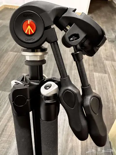 حامل كاميرا تصوير - Tripod Manfrotto 0