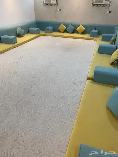 بطرماء مع فرشتها 0