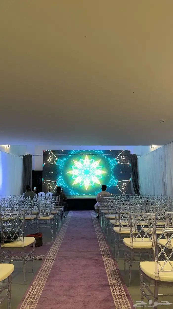 تاجير شاشات LED واضائات وسستم صوت وستيج 88