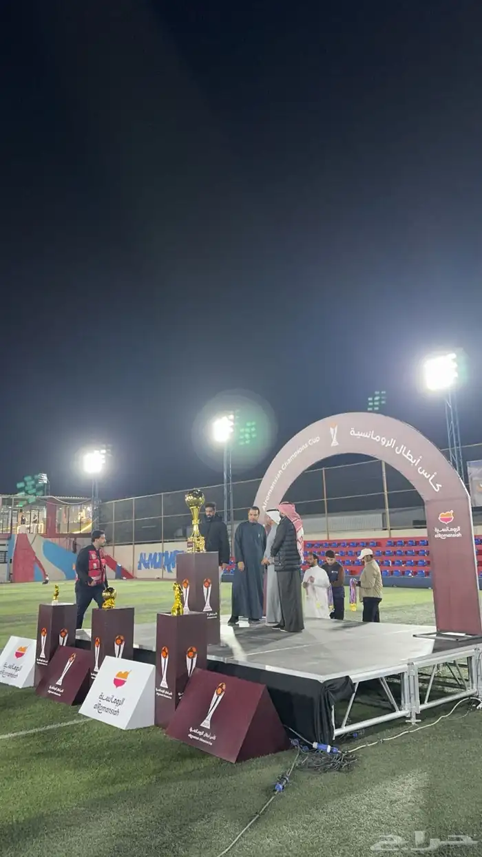 تاجير شاشات LED واضائات وسستم صوت وستيج 15