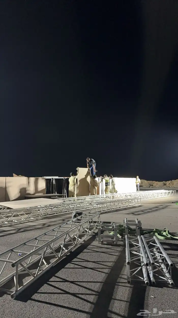 تاجير شاشات LED واضائات وسستم صوت وستيج 73