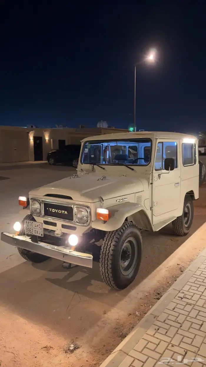 جيب تويوتا ربع fj 1984 مجدد بالكامل طاره هواء مكيف 7