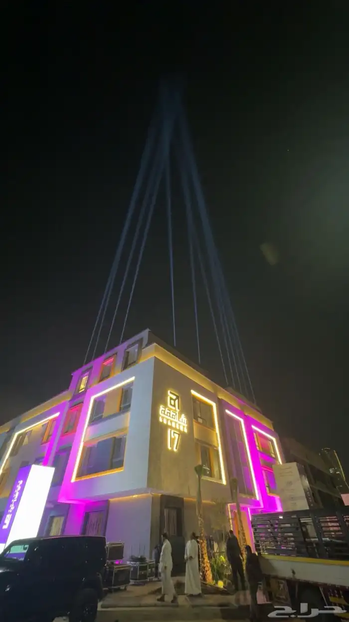 تاجير شاشات LED واضائات وسستم صوت وستيج 22