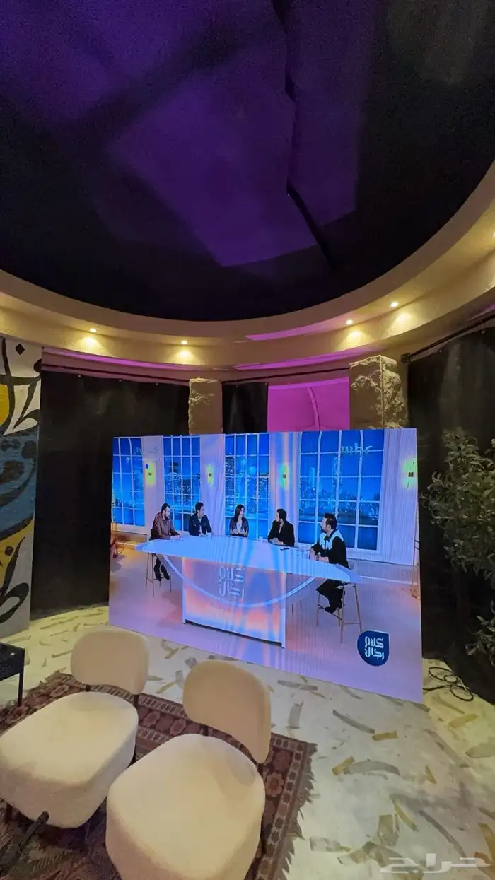 تاجير شاشات LED واضائات وسستم صوت وستيج 30