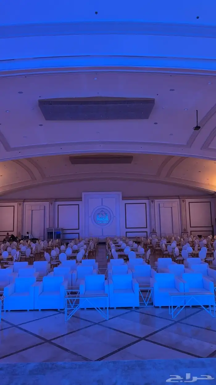 تاجير شاشات LED واضائات وسستم صوت وستيج 14