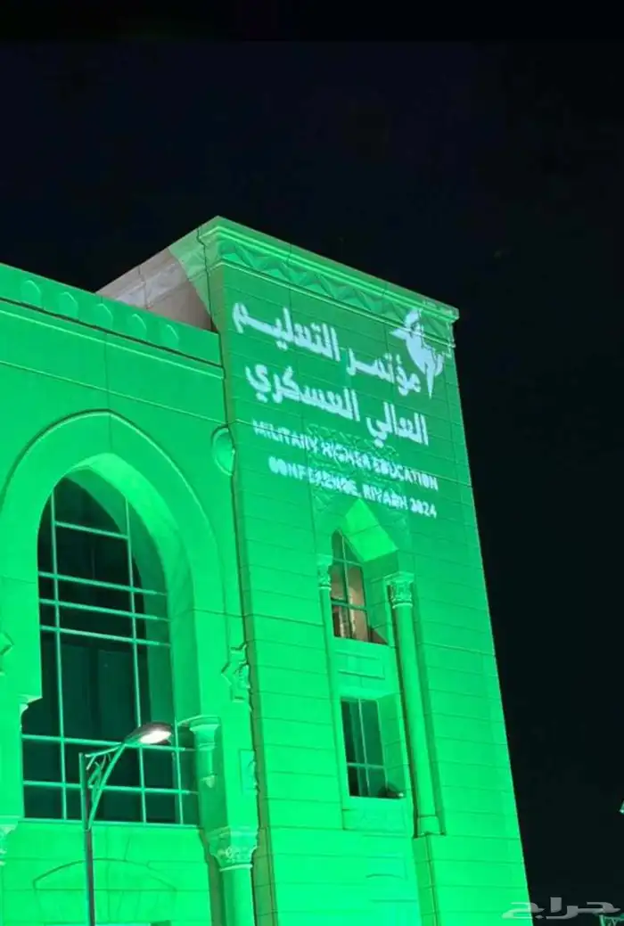 تاجير شاشات LED واضائات وسستم صوت وستيج 70