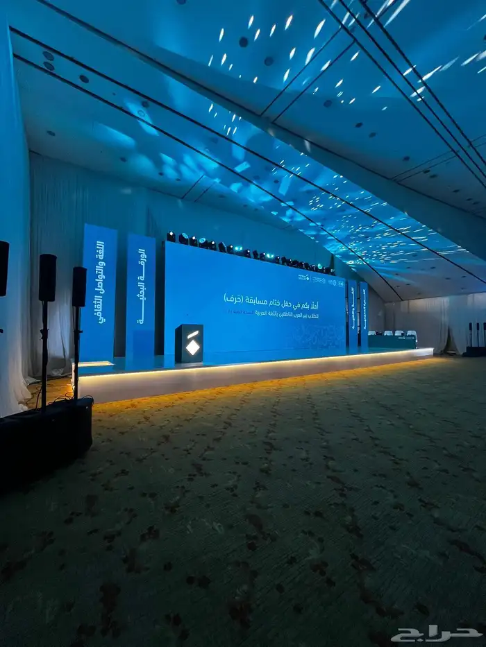 تاجير شاشات LED واضائات وسستم صوت وستيج 6