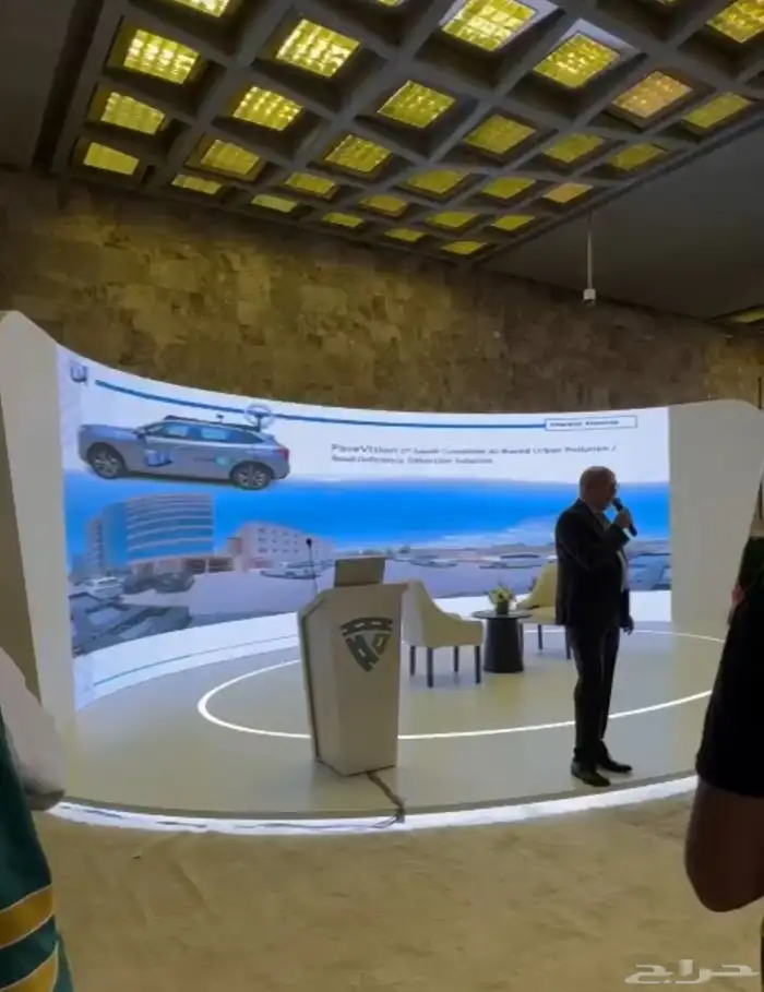 تاجير شاشات LED واضائات وسستم صوت وستيج 27