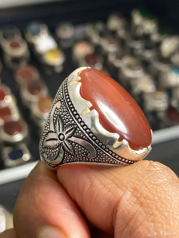 خاتم عقيق يماني كرزي مميز ( 4 خواتم ) 3