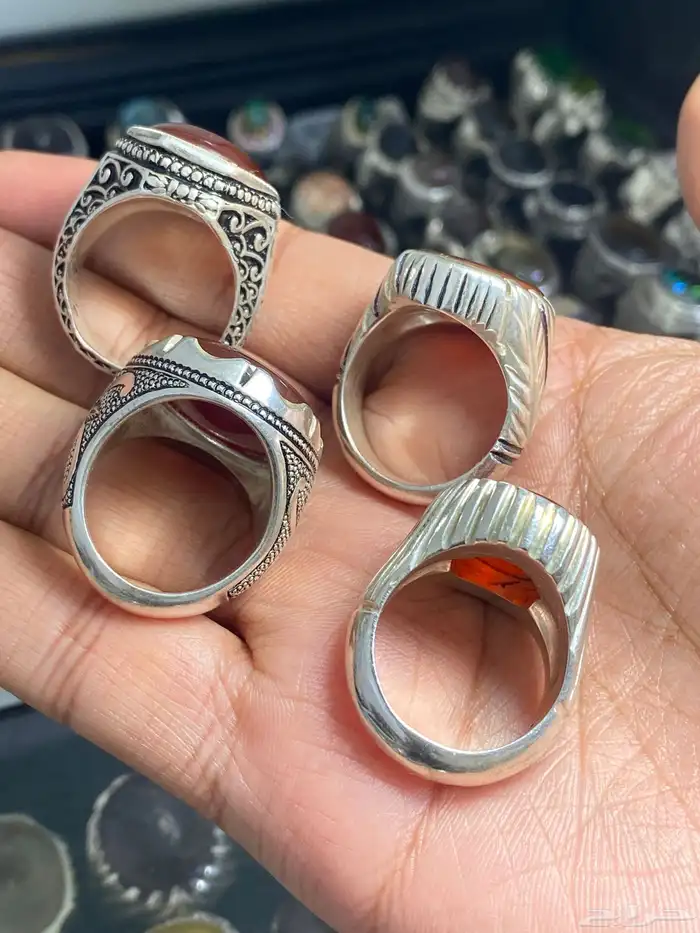 خاتم عقيق يماني كرزي مميز ( 4 خواتم ) 6