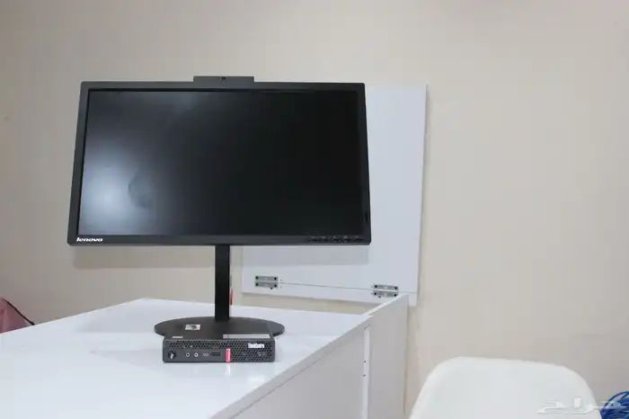 كمبيوتر مكتبى معالج i7 مع شاشة كاميرا سمعات كامل الملحقات 10