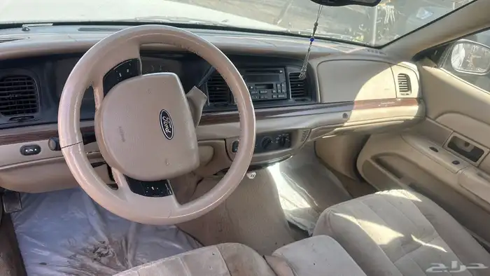 قطع غيار فورد كراون فكتوريا 10
