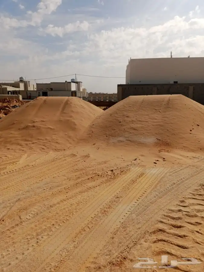 توريدات الرمل الابيض والاحمر وبطحاء لياسة خرسانه نظيفه 7