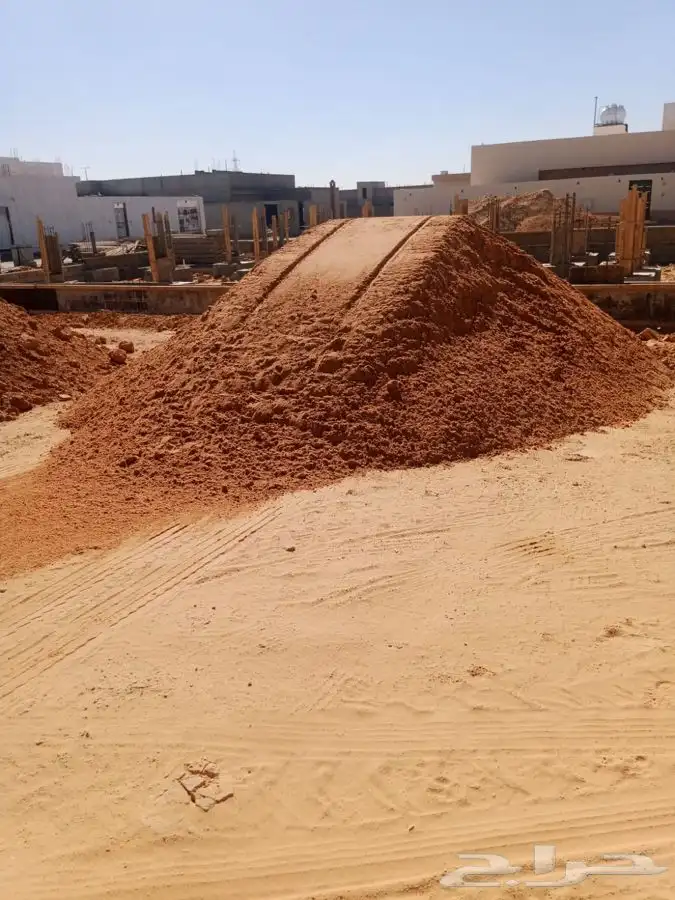 توريدات الرمل الابيض والاحمر وبطحاء لياسة خرسانه نظيفه 2