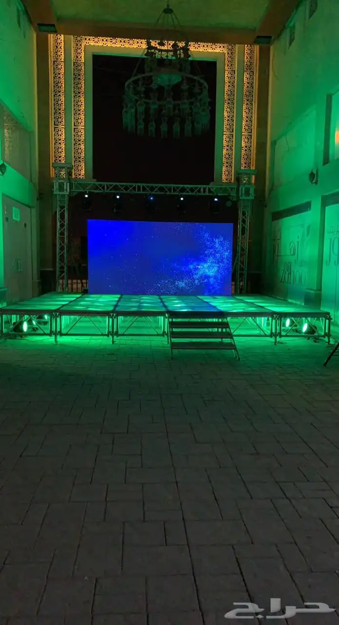 تاجير شاشات LED واضائات وسستم صوت وستيج 97