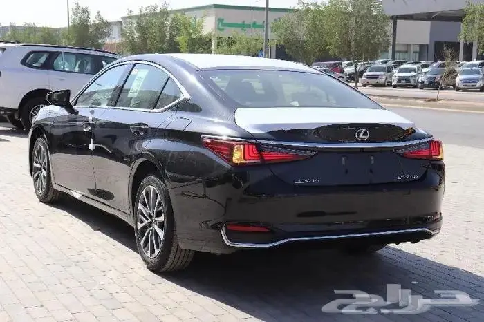 لكزس es 250 2025 موديل 2025 سعودي 4