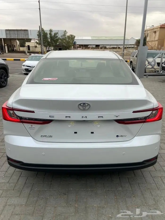 تويوتا كامري اي بلس هايبرد 2025 3