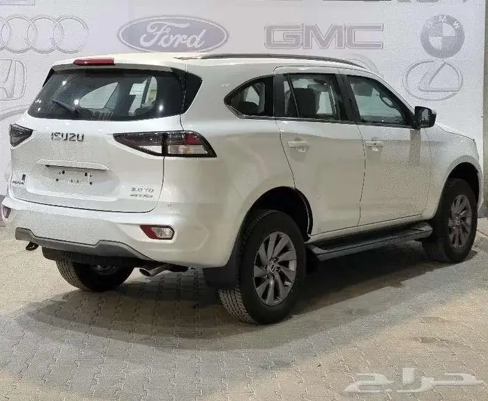ايسوزو ام يو اكس فل ديزل دبل 2024 كاش واقساط 3