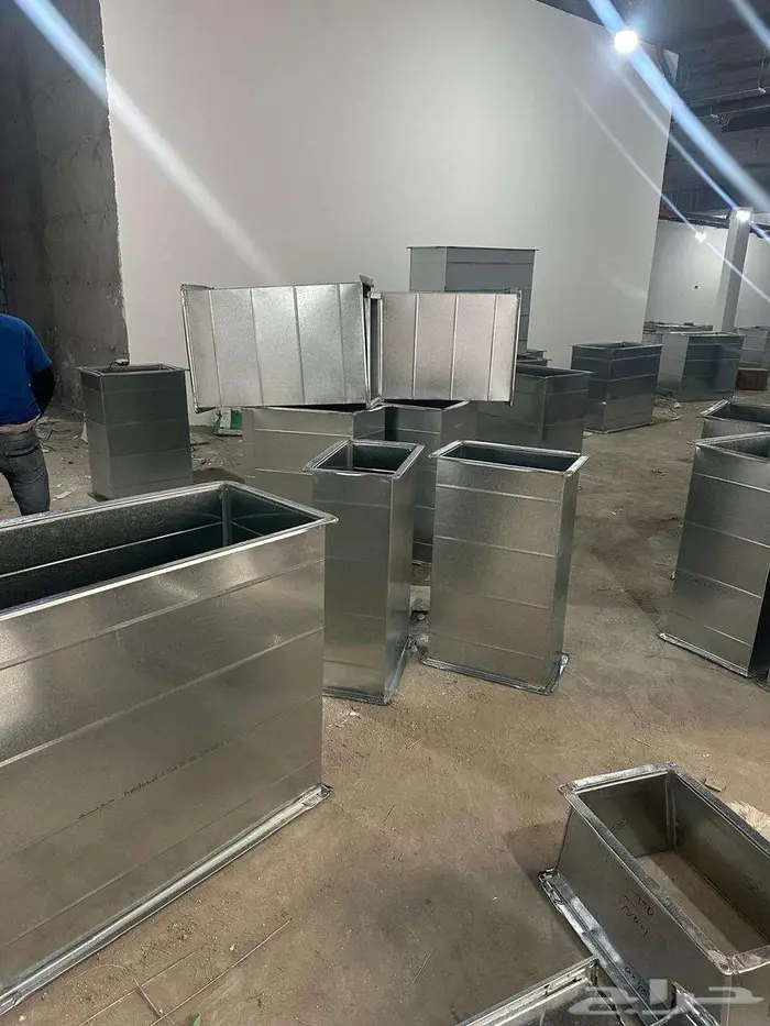 نقوم بجميع أعمال المكيفات الداخلية والمركزية والدكت بالرياض 21