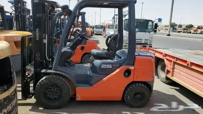 فوركلفت رافعات شوكية للايجار تاجير رافعات شوكية فوركلفت 0