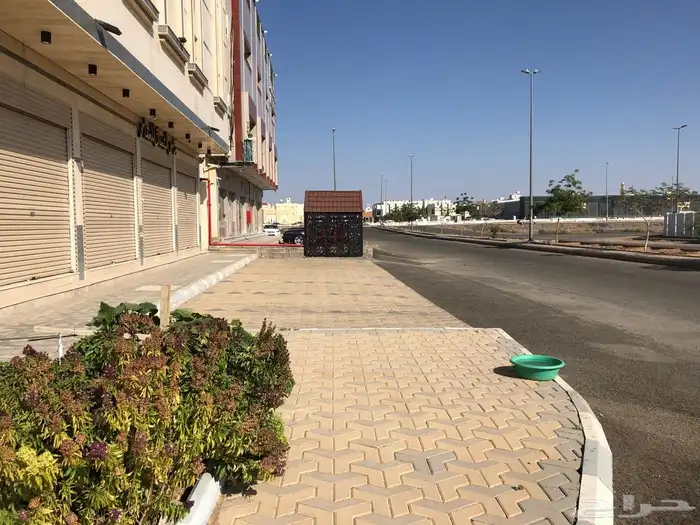 2 محلات للايجار تصلح لجميع الانشطة 2