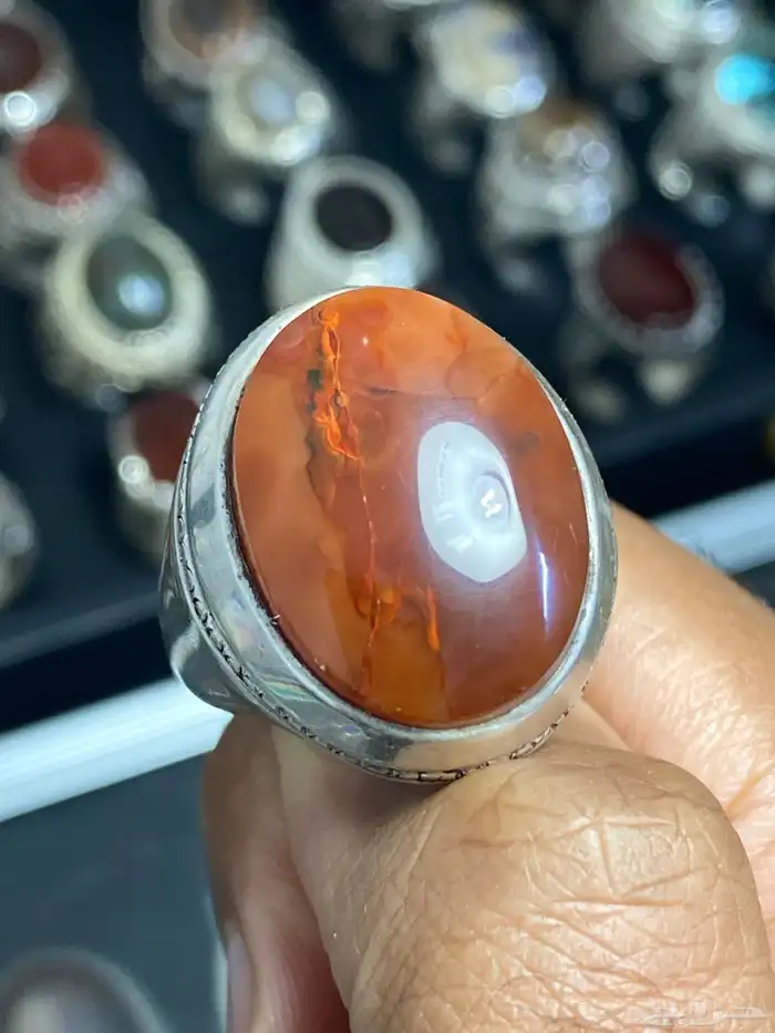 خاتم عقيق يماني مزعفر خام نخب ( 4 خواتم ) 8