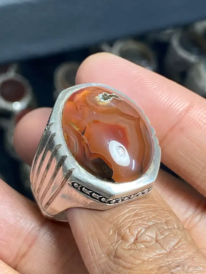 خاتم عقيق يماني مزعفر خام نخب ( 4 خواتم ) 2