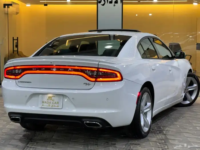 دودج - تشارجر - R T - 2018 - V8 ( بحالة ممتازة ) 15