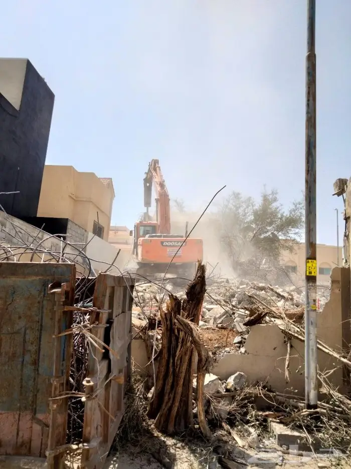 هدم المباني وترحيل ناتج الهدم بلمجان مقابل المحتويات 1