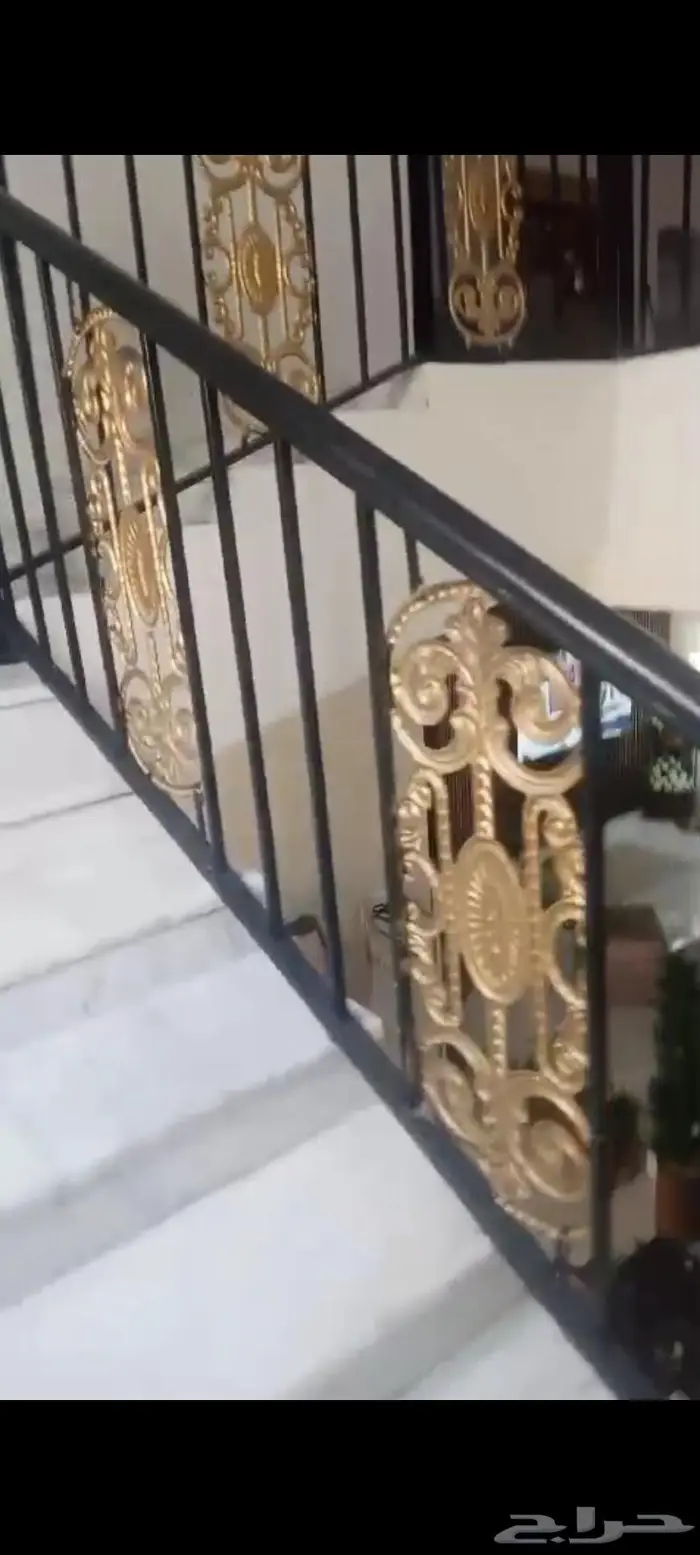 حديد درابزين درج طوله 9.5 متر على السوم 14