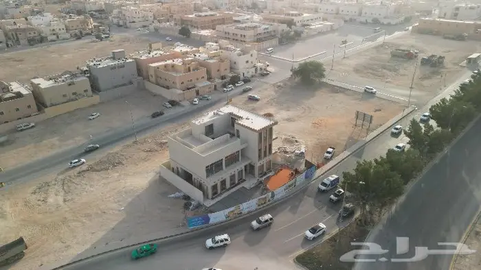 مبنى مكتبي للايجار بالكامل بحي عرقة 2