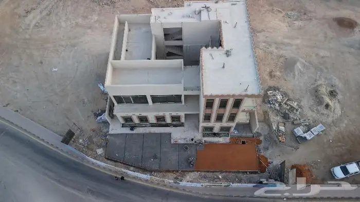 مبنى مكتبي للايجار بالكامل بحي عرقة 4