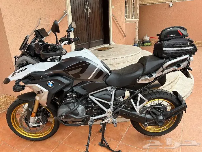 للبيع BMW R1250GS موديل 2022 0