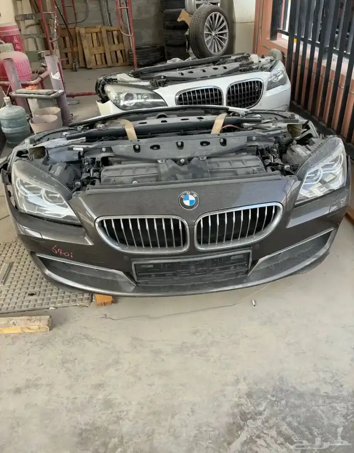 صيانة وسمكرة وقطع غيار BMW 30